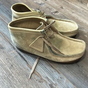 Clarks wallabies originals size 7.5 women